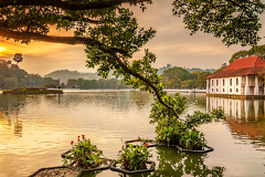 7-reasons-to-visit-kandy-in-sri-lanka-slider-1